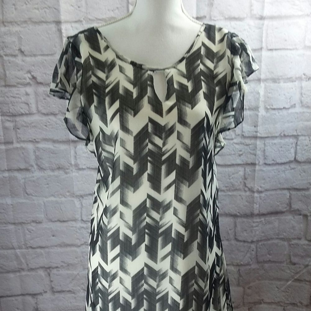 💚Rue21 Women's Shift Dress White with Black  Med